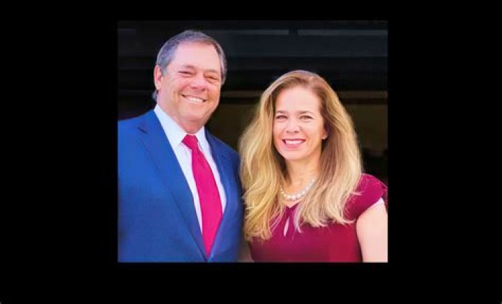 Alejandra De La Vega | Bio, Age, Net Worth, Relationship, Career