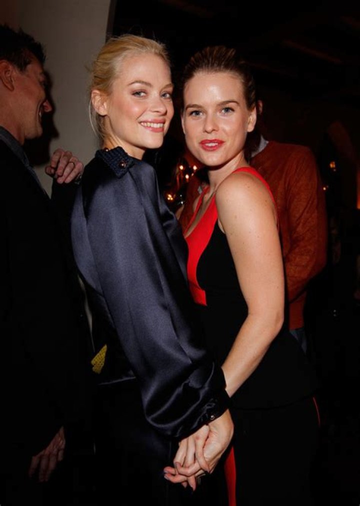 Alice Eve: Boyfriend, net worth, tattoos, smoking & body measurements