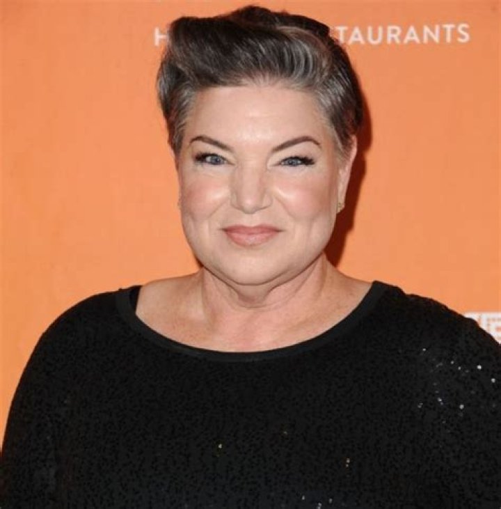All About Mindy Cohn I Age, Net Worth, Relationship, Career