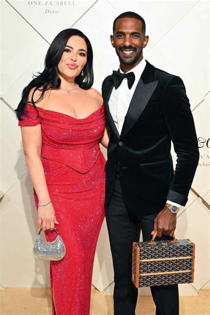 All About Mona Kattan | Net Worth, Relationship, Career