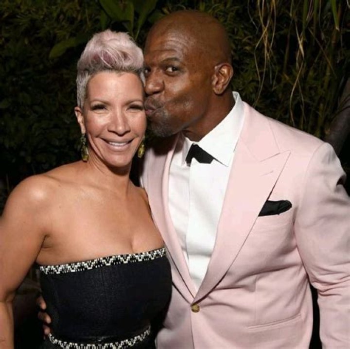 All About Naomi Burton-Crews | Net Worth, Relationship, Career