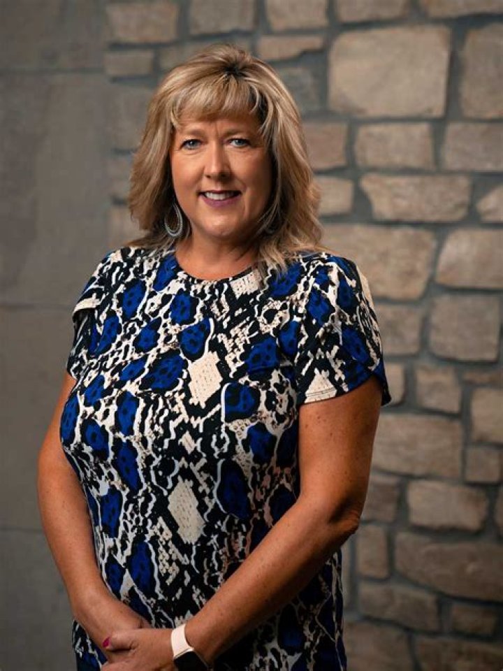 All About Rhonda Tollefson | Net Worth, Relationship, Career