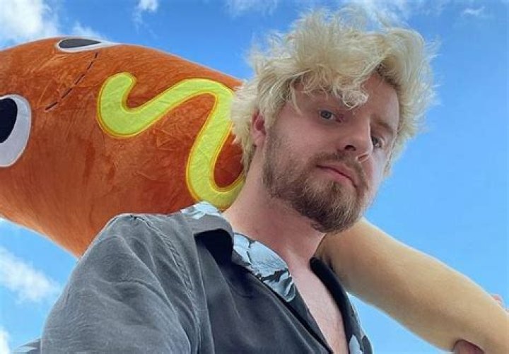 Alpharad- Net Worth, Height, Girlfriend, Career, Nationality