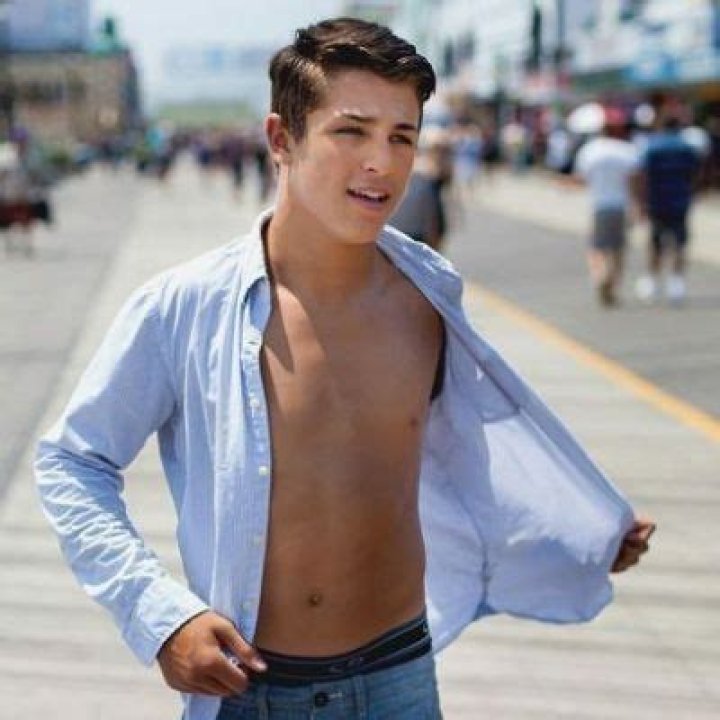 Bio, Height, Net Worth, Relationship And Career Of Tanner Zagarino