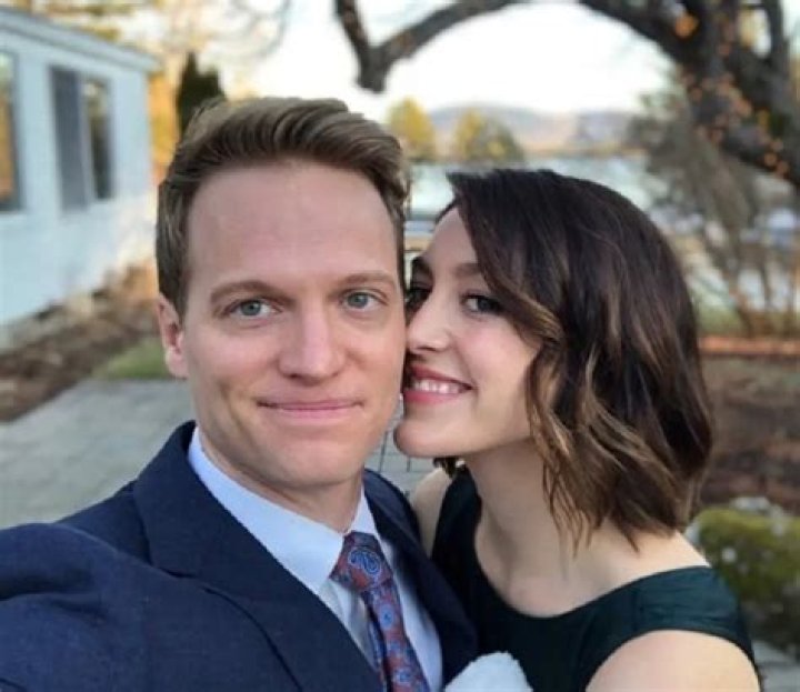 Caitlin Mcgee Biography: Age, Husband, Family, Net worth & Pictures