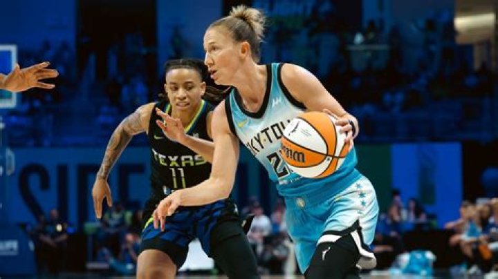 Courtney Vandersloot