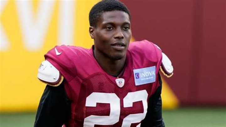 Deshazor Everett