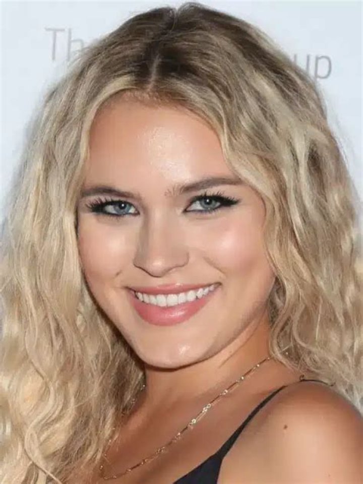 Donna Benedicto (Actress) Wiki, Biography, Age, Height, Weight, Boyfriend, Net Worth, Career