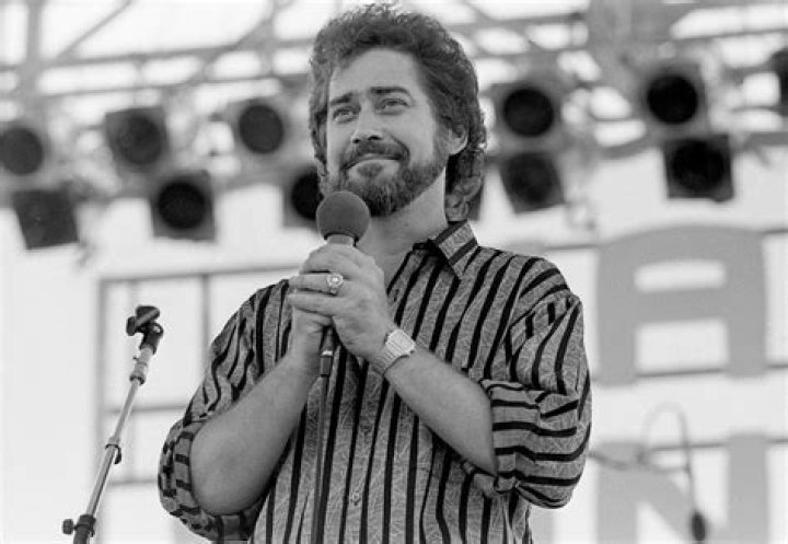 Earl Thomas Conley | Bio, Age, Net Worth, Relationship, Career