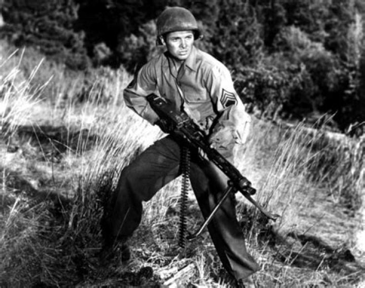 How tall was audie murphy