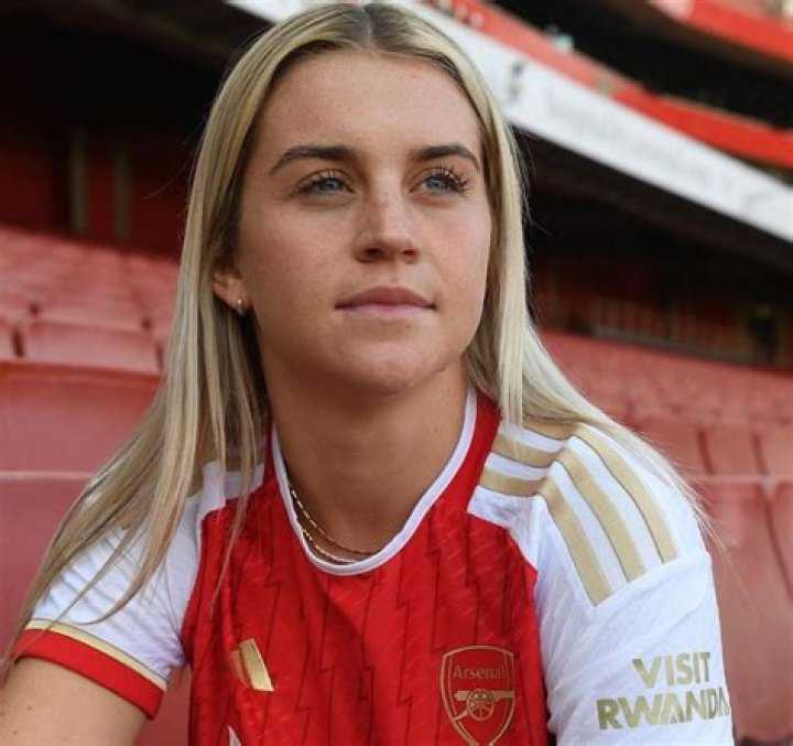 Is Alessia Russo Lesbian? Girlfriend Or Partner In 2023