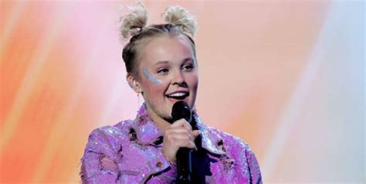 Is Jojo Siwa Pregnant? The Rumor Debunked
