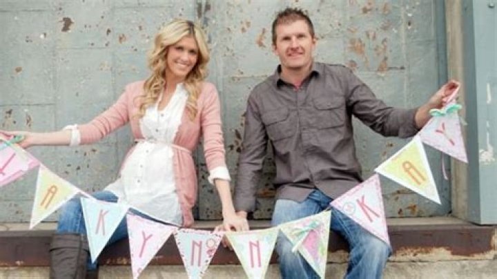 Is Mckinli Hatch Divorced | Relationship With Husband Devan Hatch