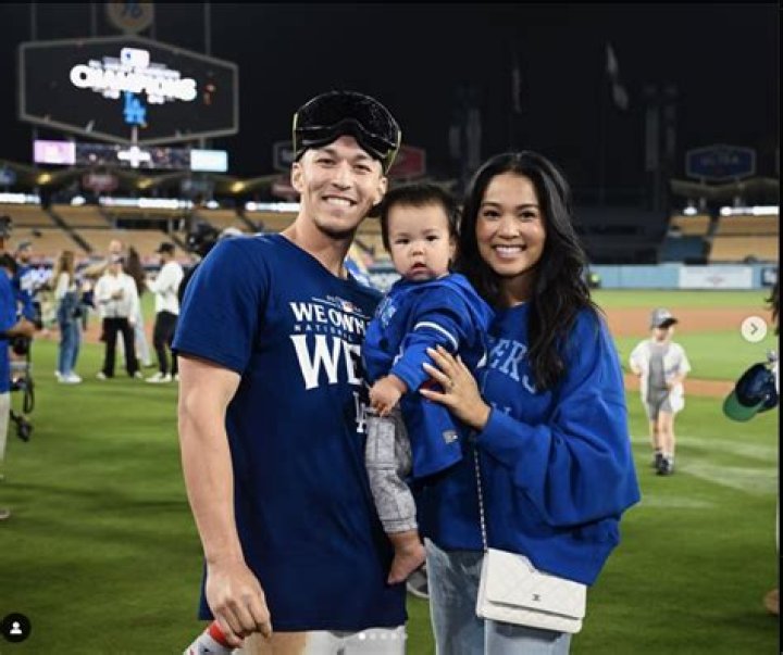 Is Tommy Edman Korean | Meet His Parents Maureen Kwak And John Edman Jr
