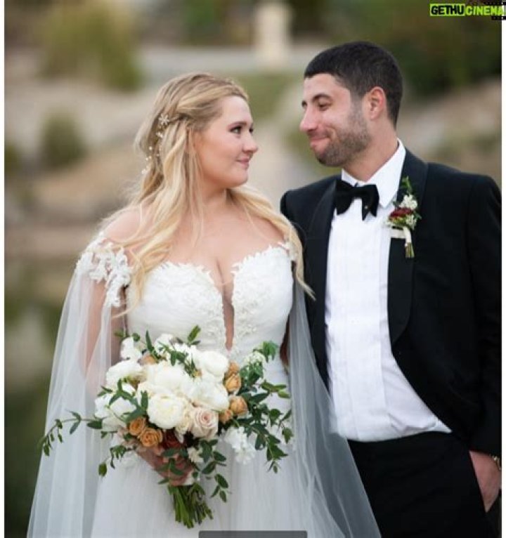 Janna Breslin- Age, Boyfriend, Height, Net Worth, Career