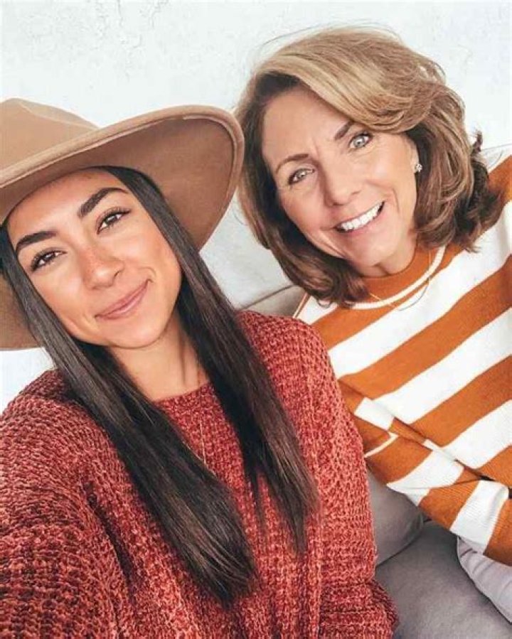 Jeanine Amapola- Biography, Boyfriend, Net Worth, Height, Weight