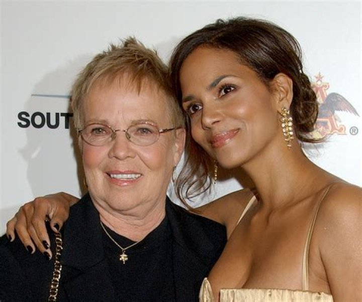 Judith Ann Hawkins | Complete Life Story, Halle Berry’s Mother