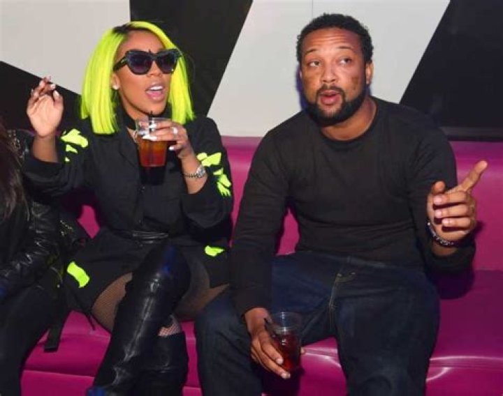 K. Michelle: Boyfriend, net worth, tattoos, smoking & body measurements