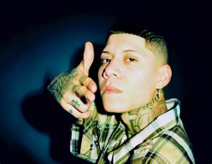 Karely Ruiz Y Santa Fe Klan Viral Video Scandal | What Happened