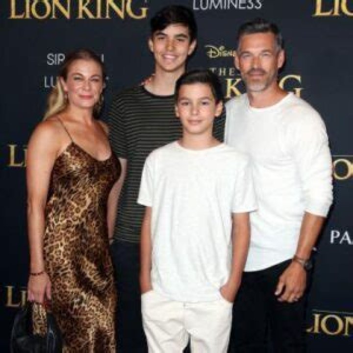 Leann Rimes Children | How Many Kids Does She Have | Married Life And Net Worth