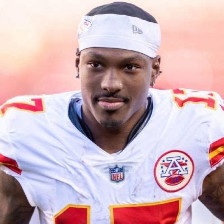 Mecole Hardman Net Worth | How Rich Is He | Contract & Salary Explore