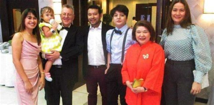 Meet Paul Garcá Peláez, The Wife, And The Family Of Polo Polo