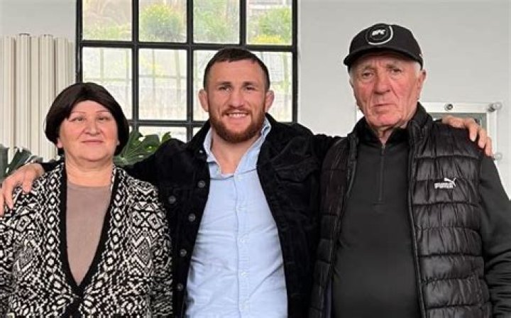 Merab Dvalishvili Record, Age, Height, Parents, Wife, Children, Instagram, Net Worth