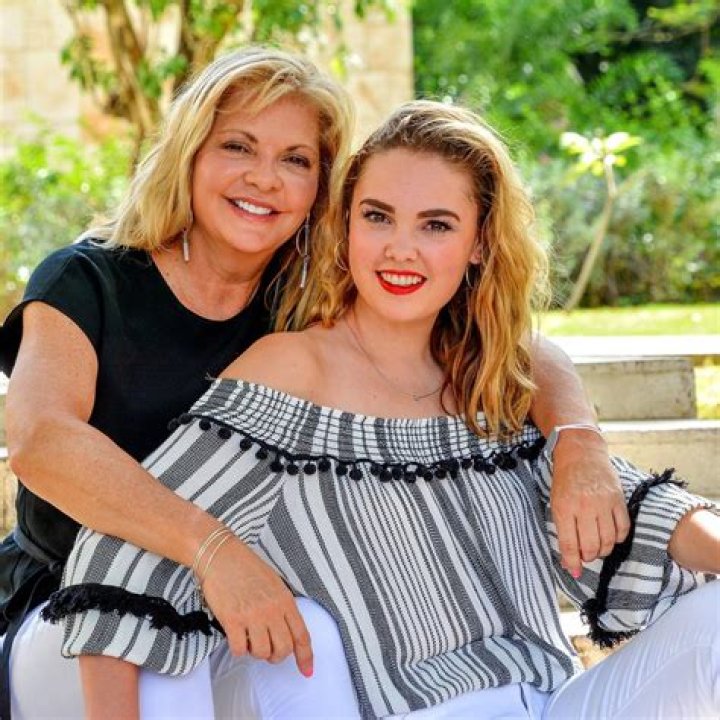 Pat James Dementri Bio, Wiki, Age, Husband, Net Worth, QVC, Height and Salary