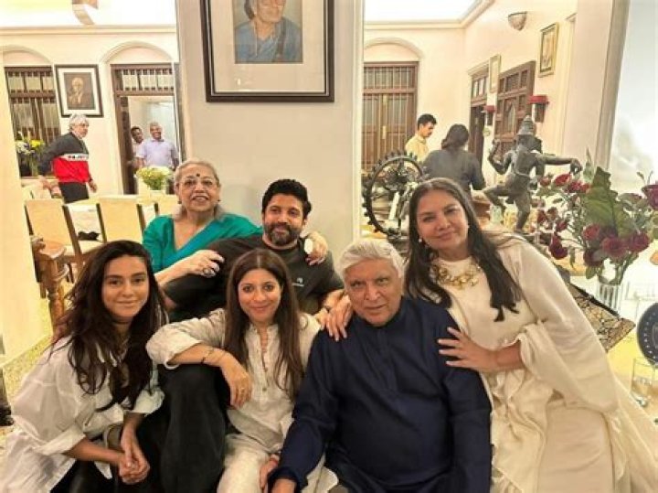 Shabana Azmi- Wiki, Husband, Net Worth, Career