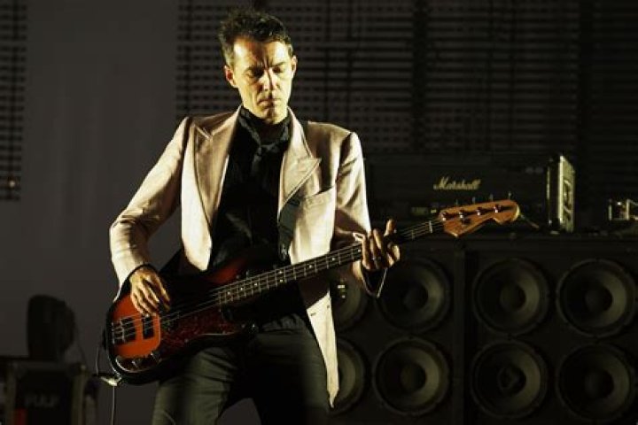 Steve Mackey Death And Obituary | How Did Bass Guitarist Die