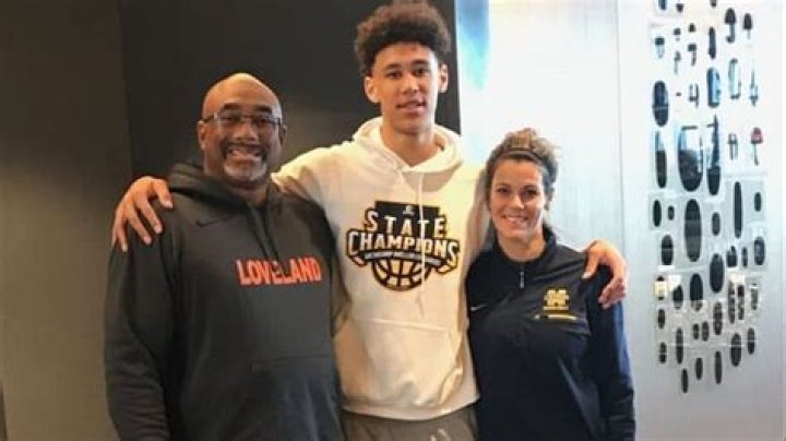 Who Are Cam Hayes Parents? Everything About The Basketball Player
