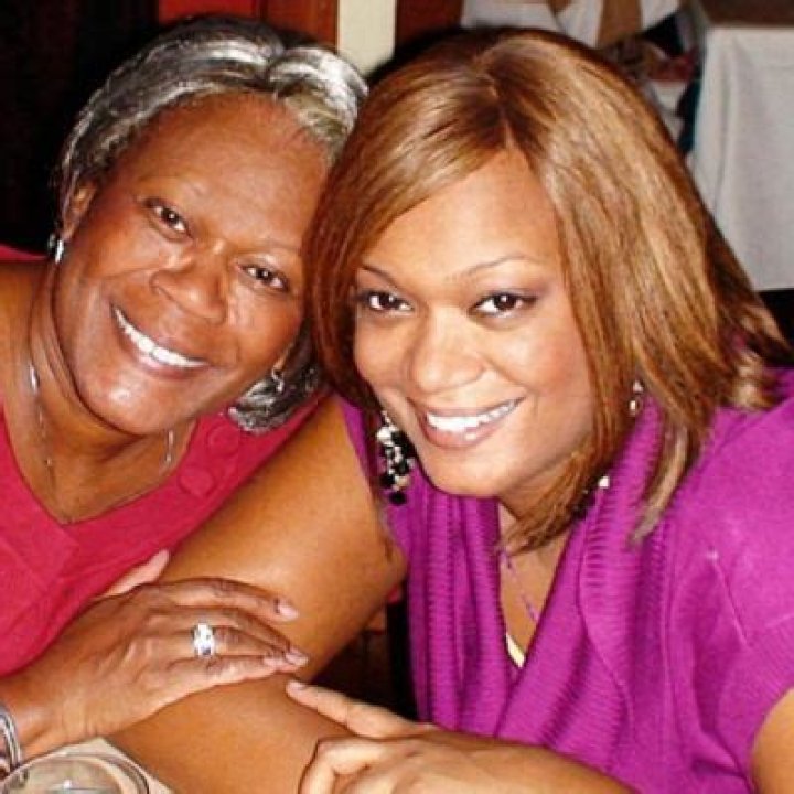 Who Are Sunny Anderson Parents | Meet Thomas And Linda Anderson