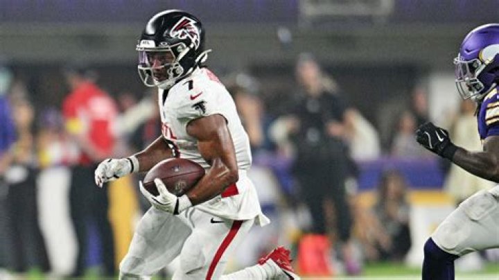 Who Is Bijan Robinson? Learn Everything About Football Player